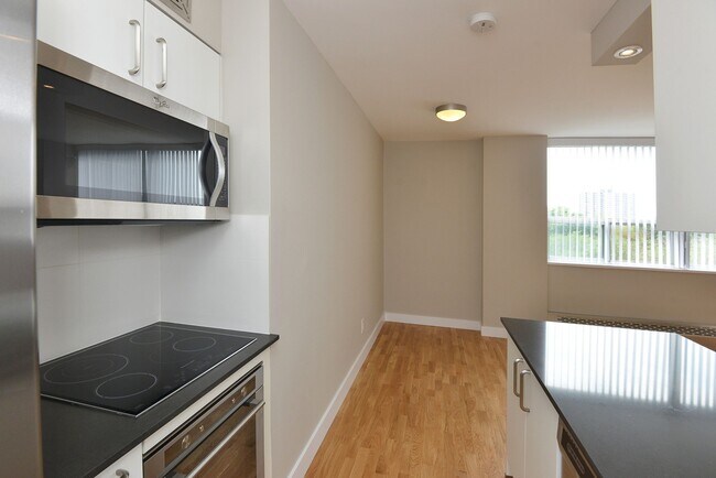 Photo - 190 Jameson Ave Unit 605