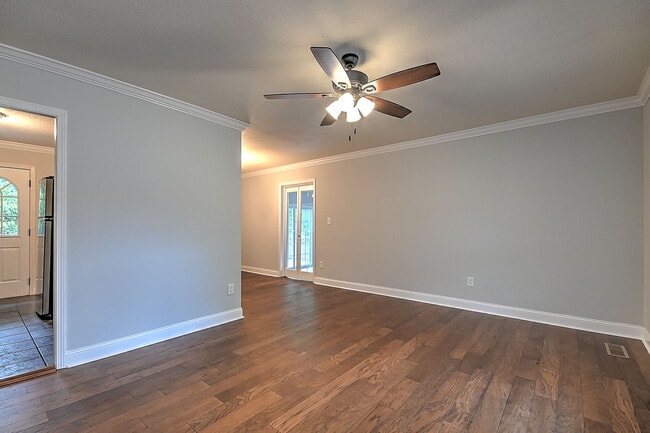 Photo - 2708 Schumway Dr