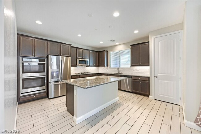 Photo - 164 Pace Ave