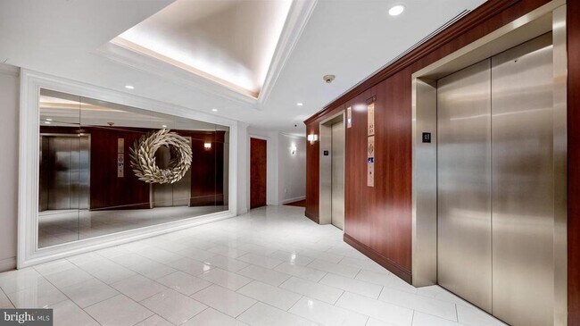 Photo - 955 26th St NW Unit 202