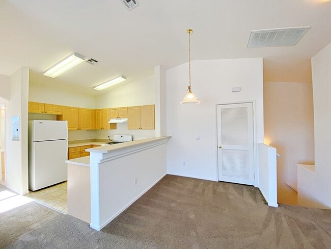 Photo - 1 WEEK FREE RENT!!!  2 BEDROOM 2 BATH TOWNHOME IN GATED COMMUNITY