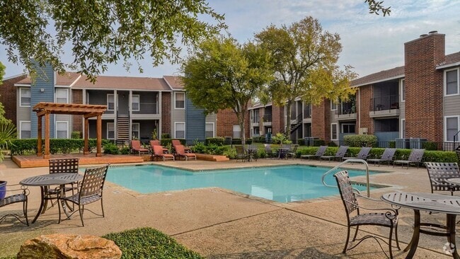 Building Photo - Oak Tree Village Rental
