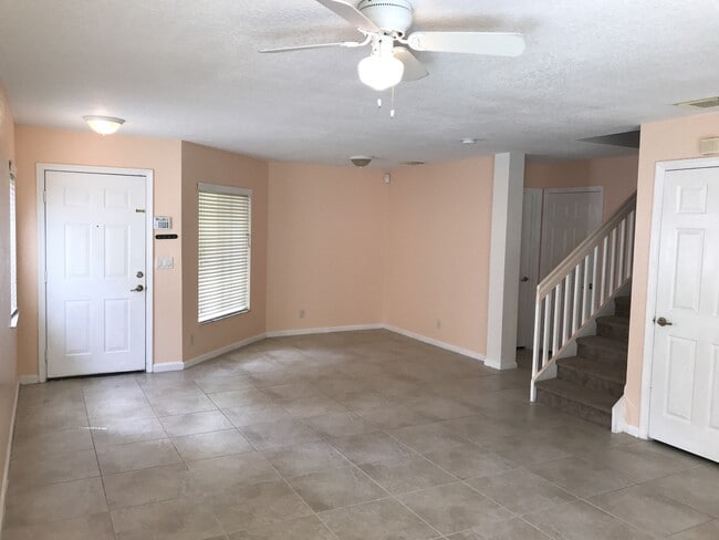 Photo - 6109 Reynolds St