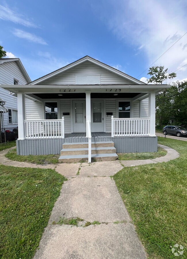 Building Photo - 1227/ 1229 Prospect Ave Unit 1227 Rental