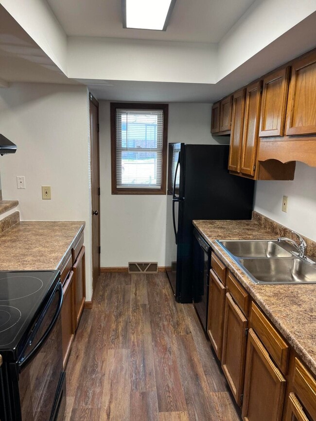 Photo - 407 Foxfire Dr