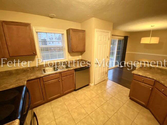 Photo - 10571 Tecumseh Dr