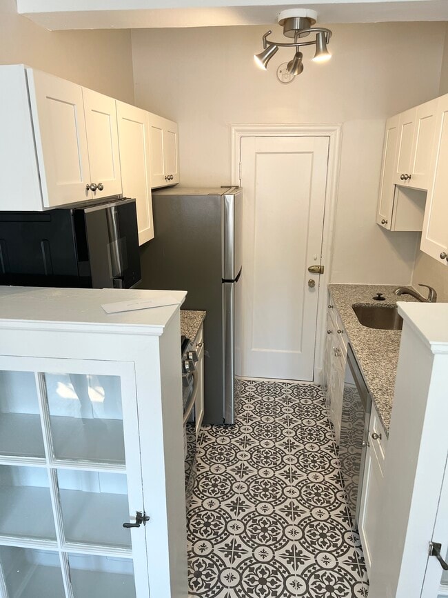 Photo - 2032 Belmont Rd NW Unit 530