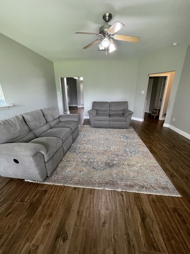 Photo - 5025 Bayberry Dr