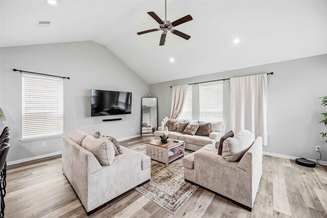 Photo - 14702 Meadow Acre Trl