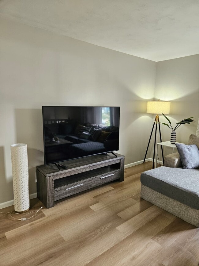 Photo - 3010 S 46th Ave