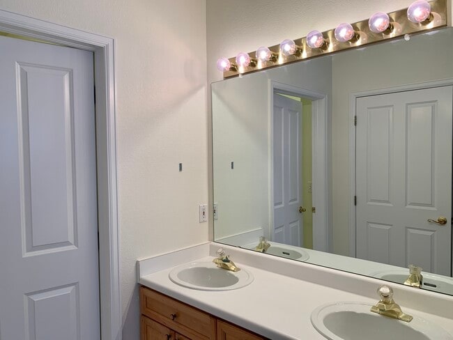 Photo - 4034 S Carson St Unit #203