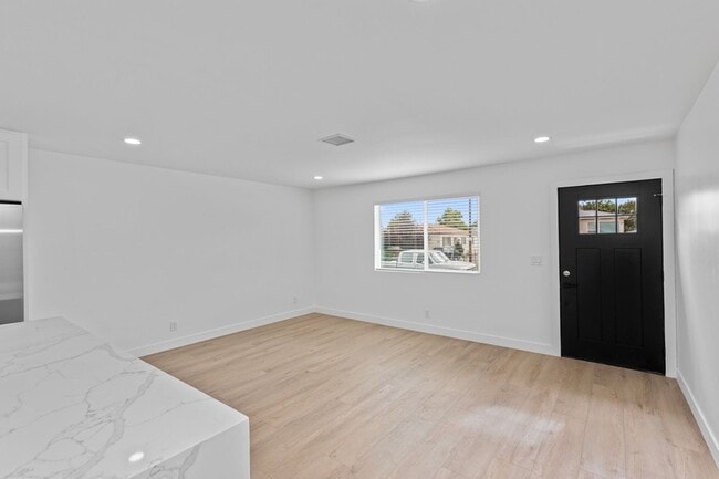 Photo - 4722 68th St