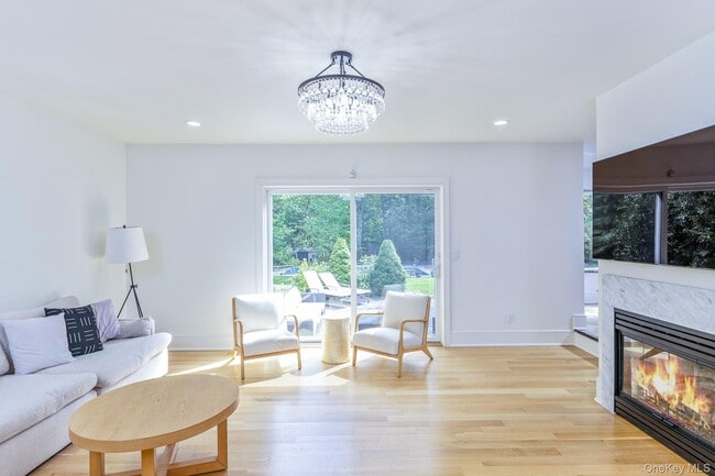 65 Mayfair Rd