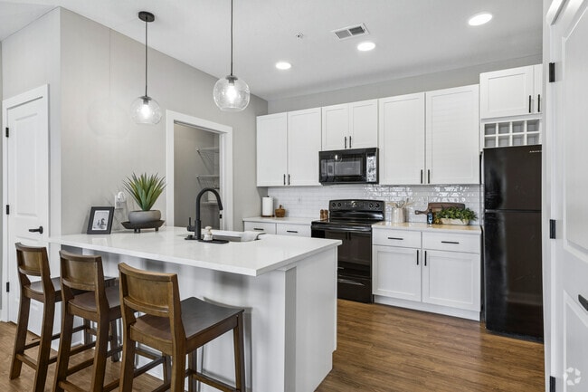 1BR, 1BA - 722SF - Kitchen