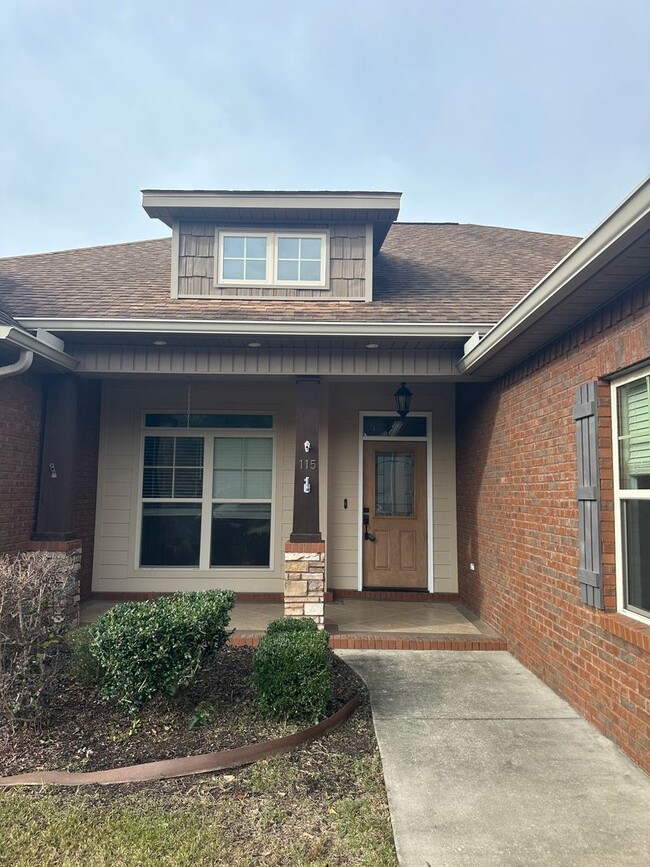 Photo - Shell Landing East!!! FRESH PAINT!!! NEW FLOORING!!!