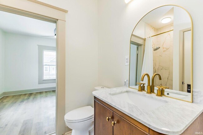 400 E Highland Ave Unit 1