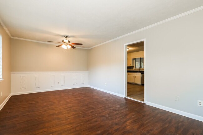 Photo - 9105 Homewood Dr