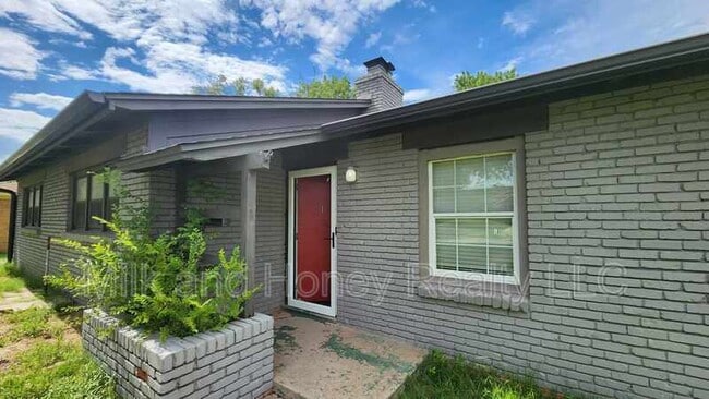 Photo - 3701 NW 60th St House