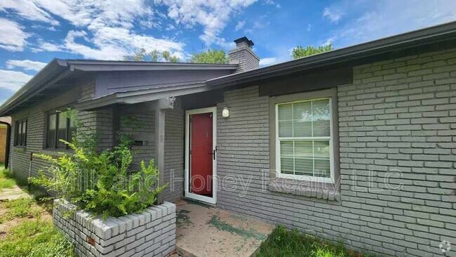 Building Photo - 3701 NW 60th St Rental