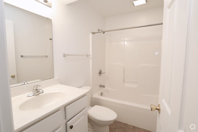 1BR-Bath Rm(Carmell,Apple,Grove)