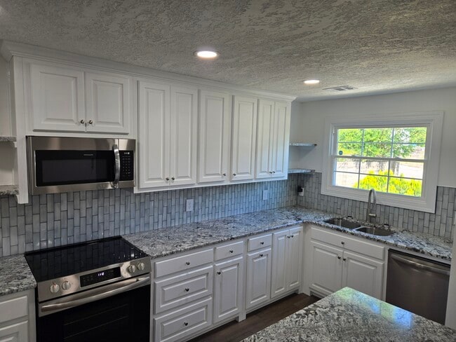 Photo - 2936 Whistler Ln