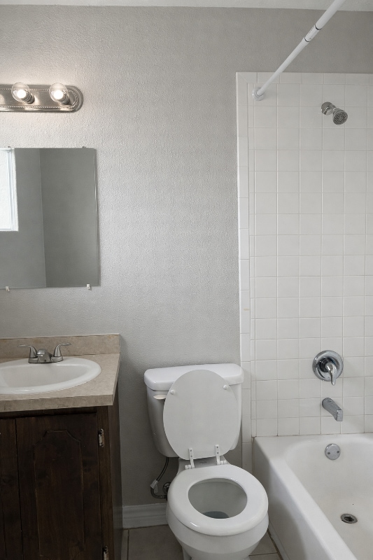 Photo - 1102 Ann St Unidad Apt 4