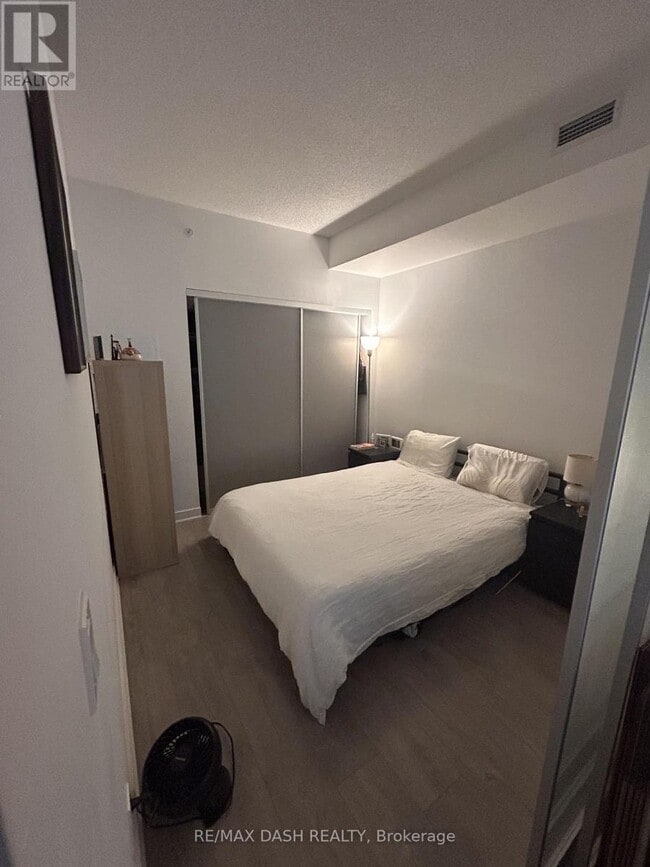 Photo - 199 Richmond St W Unit 613