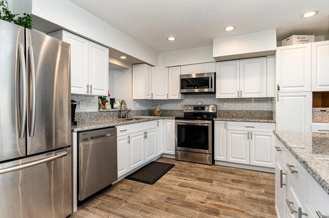 Photo - 1052 Pine Tree Dr