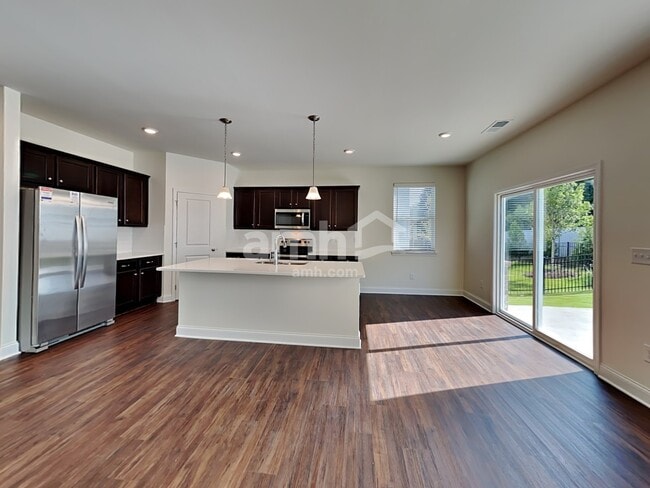 Photo - 799 Carnaby Ln