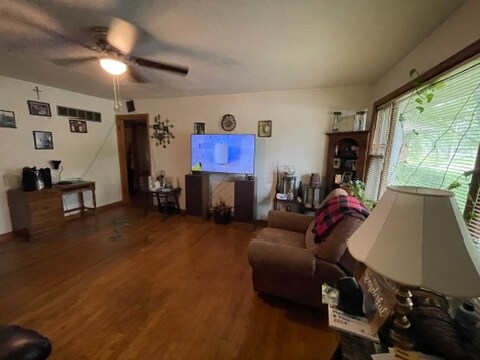 Photo - 2020 Fletcher St