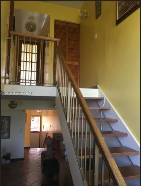 Photo - 655 W Park Dr