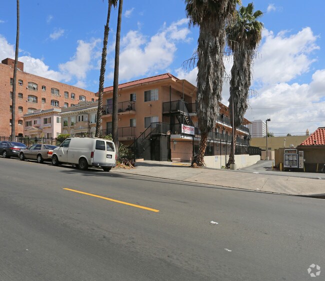Photo - 756 S New Hampshire Ave Apartments