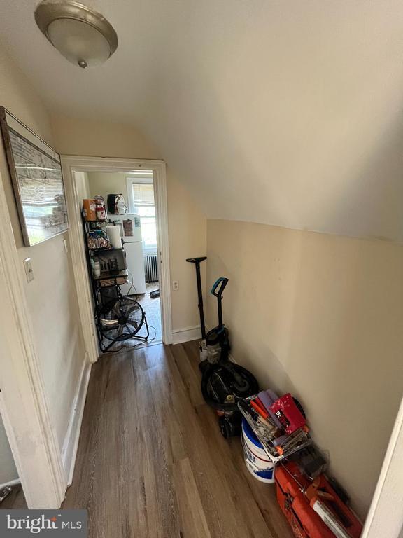 Photo - 541 E High St