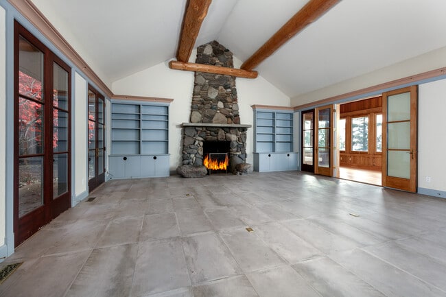 Photo - 395 SW Eyrie Rd Unit #1