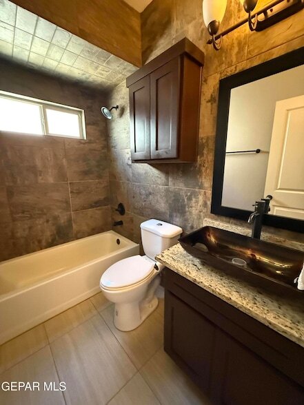 Photo - 3873 Loma Dante