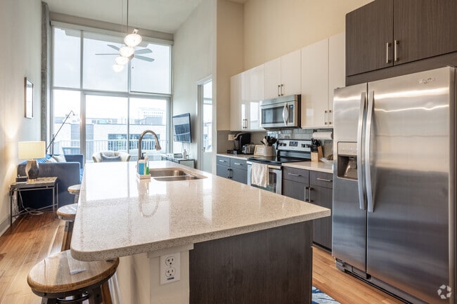 1HAB, 1BA - 657 ft² - Seven