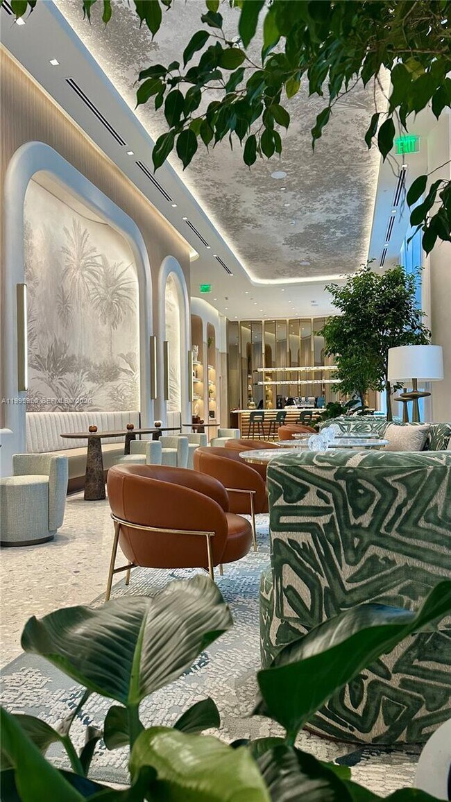 Photo - 77 SE 5th St Unidad 2908