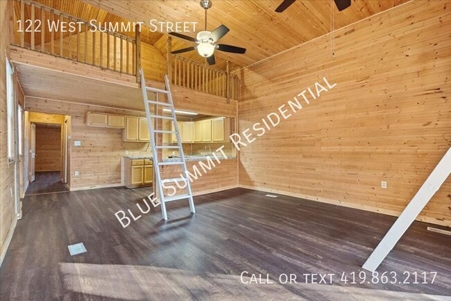 Photo - 122 W Summit St