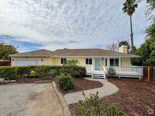 Building Photo - 3bd/2ba Single Story Vista Home With A/C