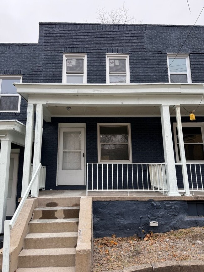 Building Photo - Charming 2-Bedroom Townhome in Lincoln-Larimer – Pittsburgh, PA