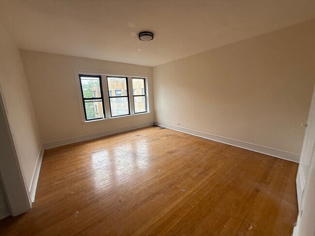 Photo - 7351 N Damen Ave Unit 18