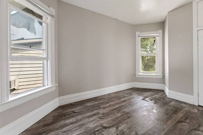 Photo - 1313 Avon St Unit 3