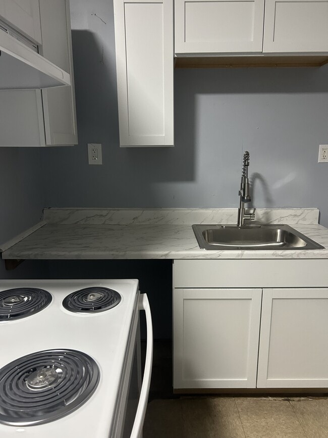 Photo - 831 Kirkwood St