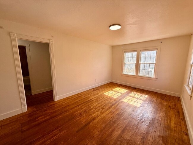 Photo - 730 S Littler Ave