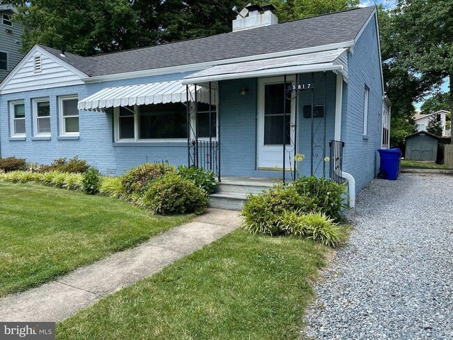 Building Photo - 5817 Kingswood Rd