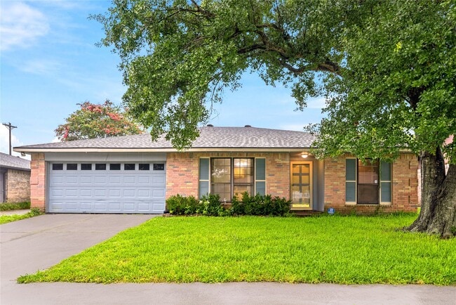 Building Photo - 6009 Leafwood Cir
