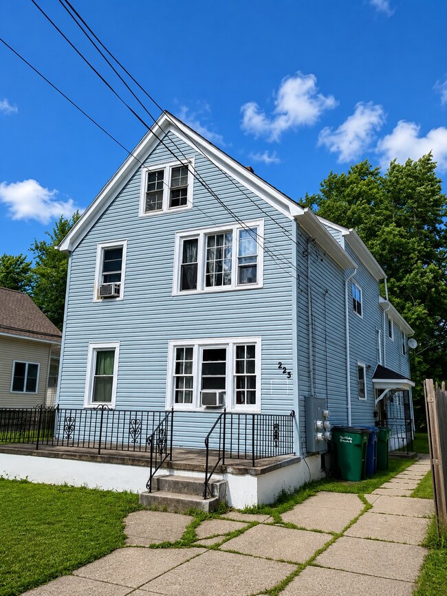 Photo - 223 Keystone St Unit Upper (Rear Side),