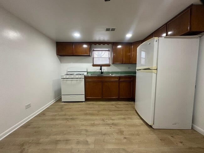 Photo - 3000 N Austin Ave