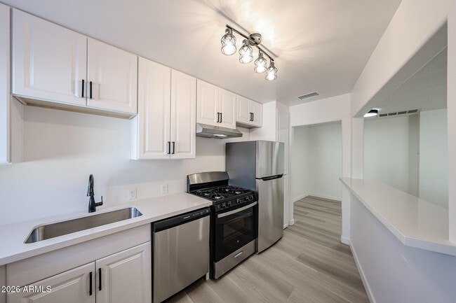 Photo - 2945 N 19th Ave