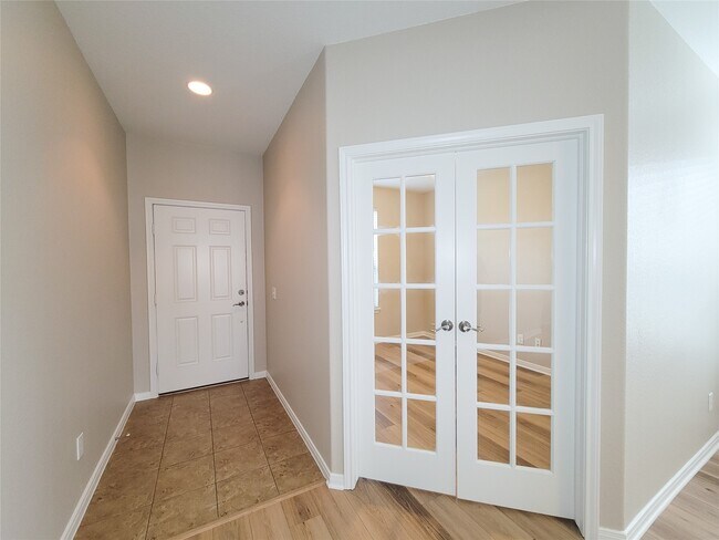 Photo - 6535 Dayridge Ln